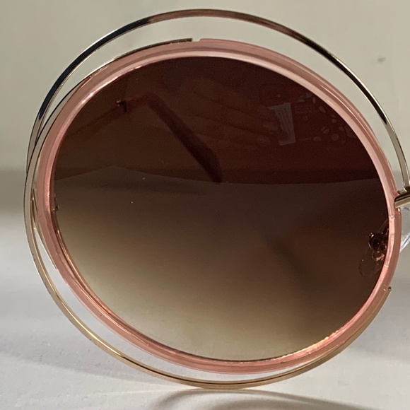 NWT Pink with Gold Accent Ring Celebrity Eyewear Brand Sunglasses / Sun… - Picture 2 of 3